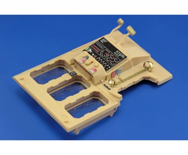 Eduard 36268 Doobi Bulldozer interior - colour 1/35 Meng