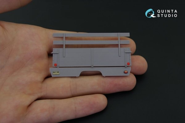 Quinta Studio QD35029 Ford G917T / v3000s 3D-Printed &amp; coloured Interior on decal paper (for ICM kit) 1/35