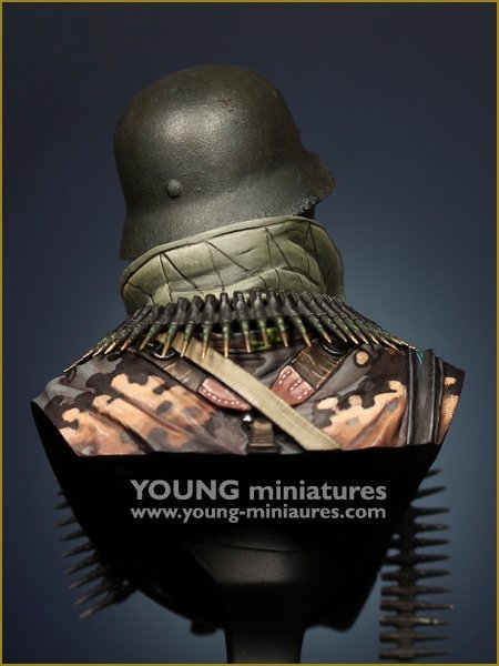 Young Miniatures YM1887 German Waffen SS Siege of Bastogne 1/10