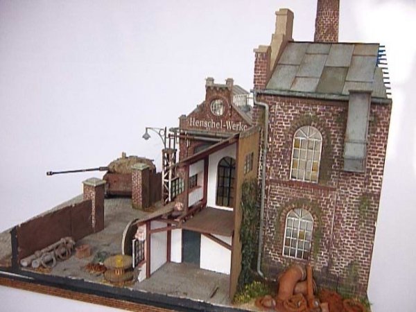 RT-Diorama 35282 Diorama-Base: &quot;The Factory&quot; 1/35