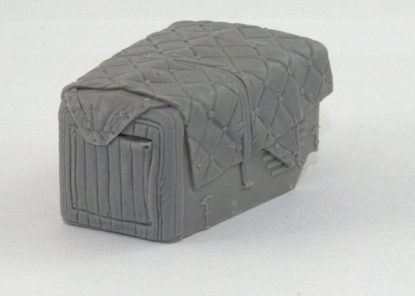 Panzer Art RE35-251 Bussing-NAG 4500 engine deck with winter canvas 1/35
