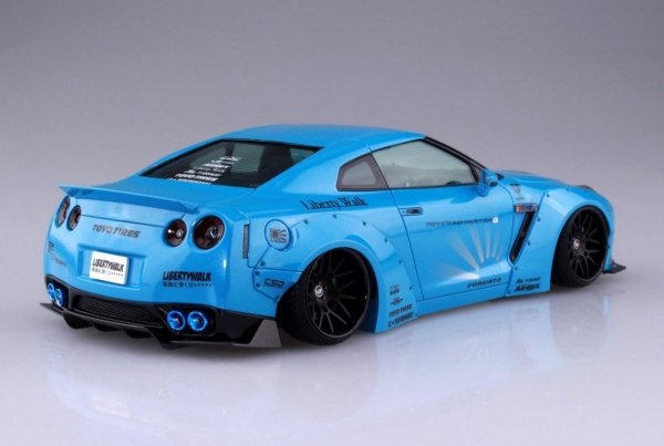 Aoshima 05402 Nissan LB Works R35 GT-R Ver1 (1:24)