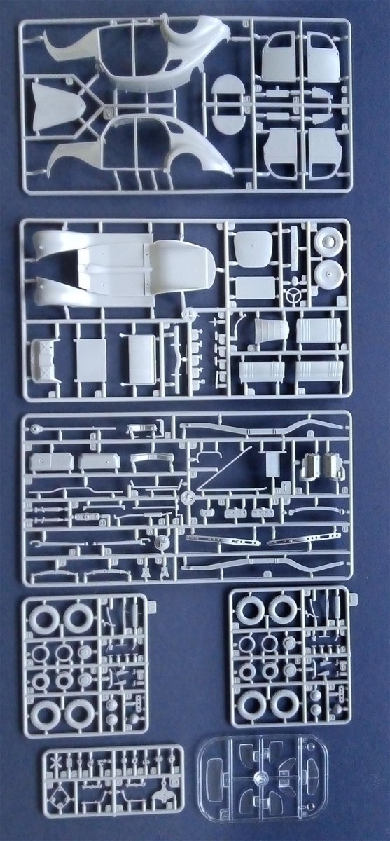 Roden 817 Ford V8 G81A 1/35