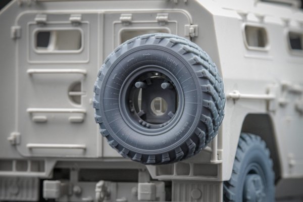 ScaleX WM 35015S GAZ Tiger V1 Sagged wheel set (for Meng) 1/35