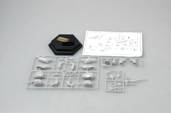 Trumpeter 00703 WWII Soviet Officer Vol.1 (1:16)