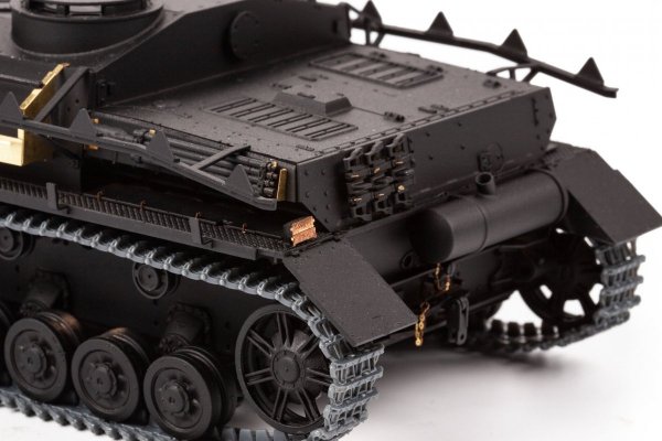 Eduard 36485 Sd. Kfz. 167 StuG IV RYEFIELD MODEL 1/35