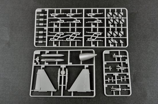 Trumpeter 01678 Russian Su-33 Flanker D 1/72