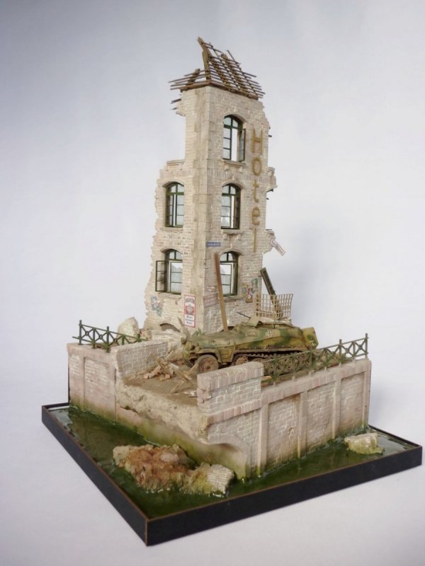 RT-Diorama 35278 Diorama-Base: &quot;The Hotel&quot; 1/35