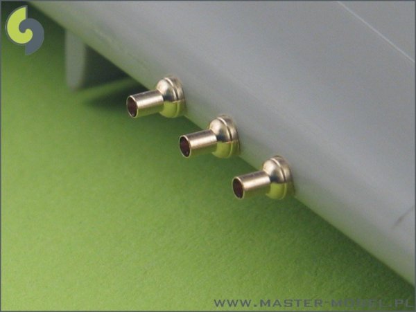 Master AM-48-025 P-40 E-N - fairings with blast tubes for .50cal Browning (6pcs) (1:48)