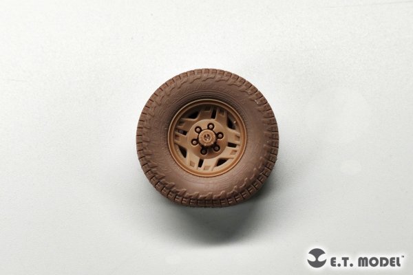 E.T. Model P35-163 PICK UP Truck Sagged Wheels Type.2 1/35
