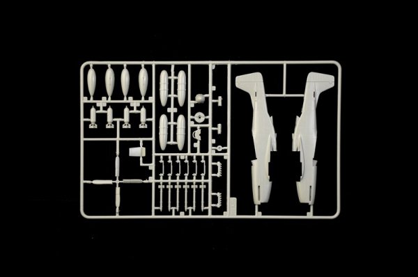 Italeri 1452 North American F-51D Mustang Korean War 1/72