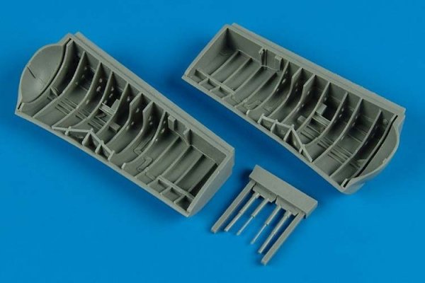 Aires 4489 SB2C-1C Helldiver wheel bay 1/48 Revell