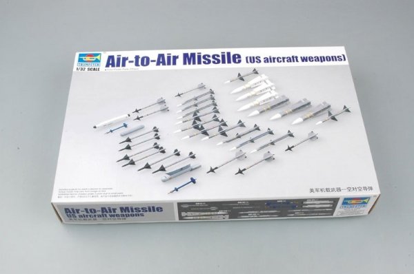 Trumpeter 03303 US aircraft weapons Air-to-Air Missile (1:32)