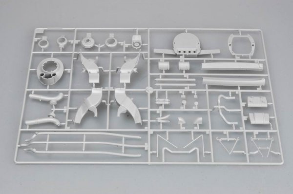 Trumpeter 02265 P-47N Thunderbolt (1:32)