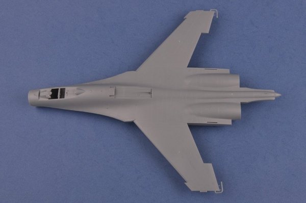 Hobby Boss 81711 Su-27 Flanker B 1/48