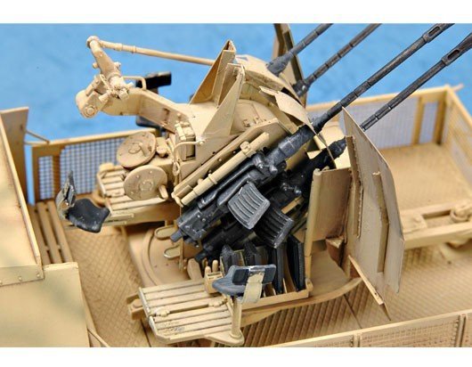 Trumpeter 01524 German 2cm Flakvierling 38 auf Selbstfahrlafette (1:35)