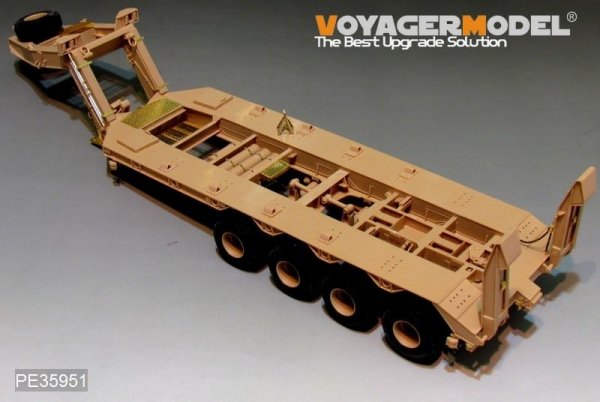 Voyager Model PE35951 Modern US Army M911 C-HET &amp;M747 Heavy Equipment Semi-Trailer For MENG SS-013 1/35