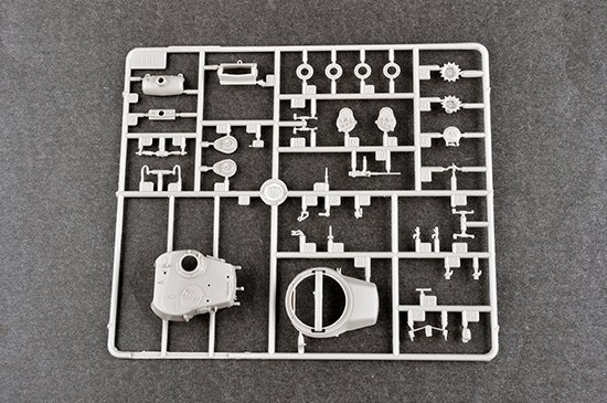 Trumpeter 07170 US M26 with 90mm T15E2M2 (1:72)
