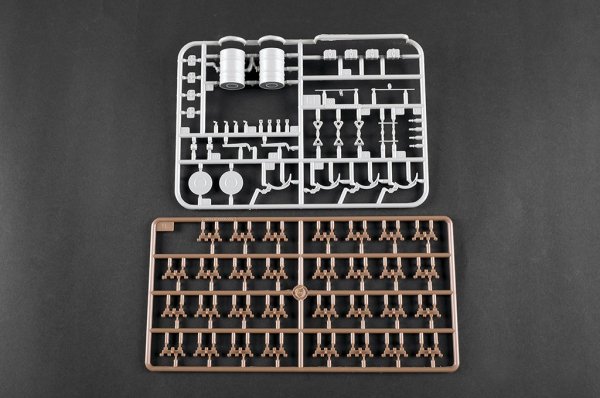 Trumpeter 09603 T-72M MBT 1/35
