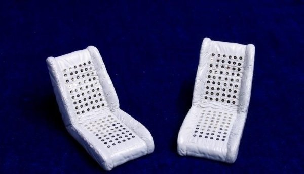 KA Models KR-12001 SEAT for GT40 for Trumpeter Kit 1/12