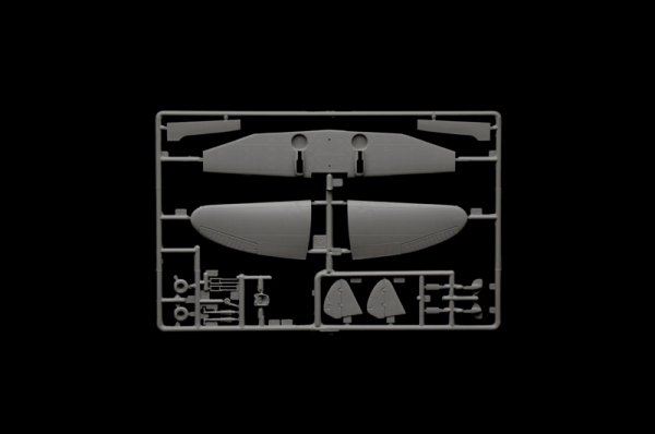 Italeri 1472 Reggiane Re.2002 Ariete 1/72