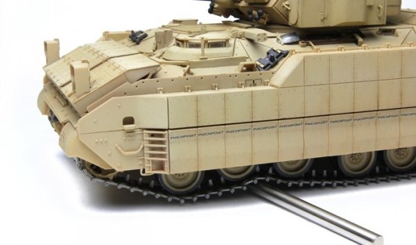 Meng Model SS-004 U.S.Infantry Fighting Vehicle M2A3 Bradley w/BUSK (1:35)