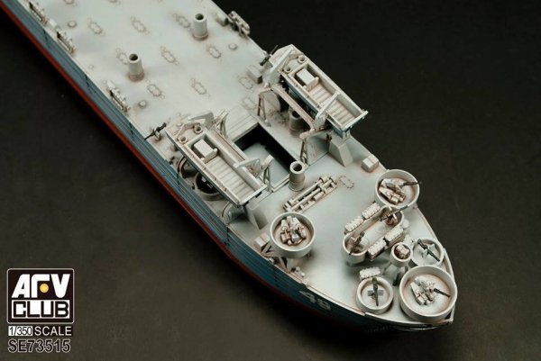 AFV Club SE73515 US NAVY TYPE 2 LSTs LST-1 CLASS 1/350
