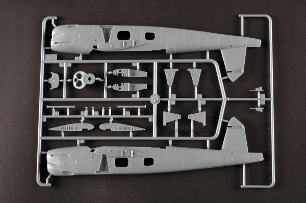 Trumpeter 05825 Fairey Barracuda WW II Torpedo Bomber 1/48