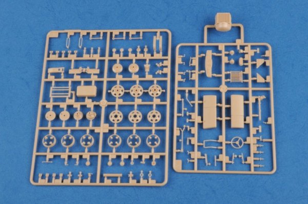 Hobby Boss 83845 Russian ZIS-151 (1:35)
