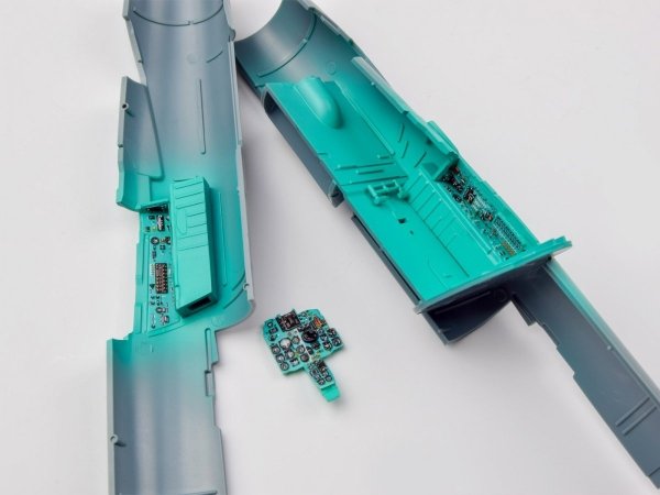 Red Fox Studio QS-48042 MiG-21 MF Fishbed J 1/48