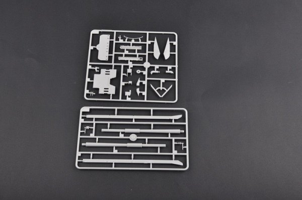 Trumpeter 01581 Soviet T-64B MOD 1975 (1:35)