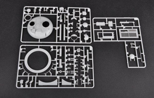 Trumpeter 05541 Soviet IT-1 Missile tank (1:35)
