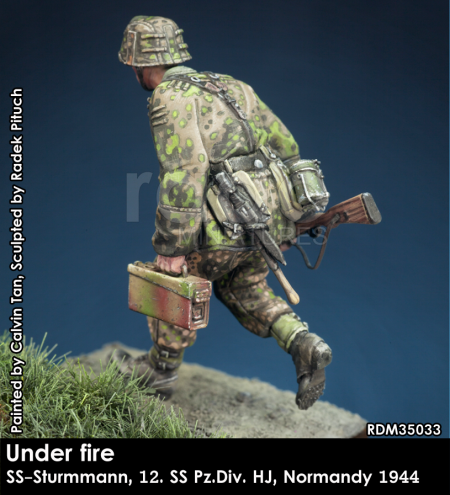 RADO Miniatures RDM35033 Under fire. W-SS Sturmmann, 12. SS-Pz.Div. HJ, Normandy 1944 1/35
