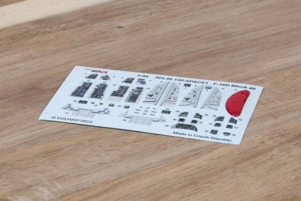 Eduard 3DL48130 F-16D Block 40 SPACE KINETIC MODEL 1/48