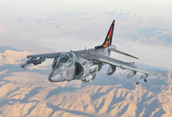 Italeri 90193 AV-8B Harrier II 1/72
