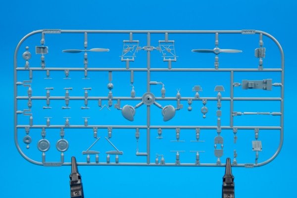 Eduard 7446 Avia B-534 I. serie 1/72