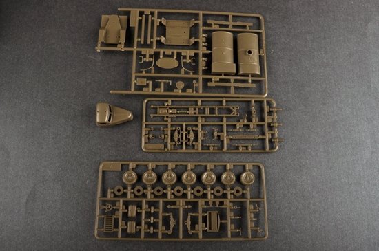 Trumpeter 01104 JIEFANG CA-30 FUEL TRUCK 1/72