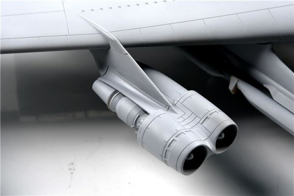 Modelcollect UA72211 B-52H U.S. Stratofortress Strategic Bomber 1/72