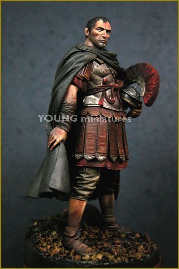 Young Miniatures YH9002-R Roman Officer 1st A.D 90mm