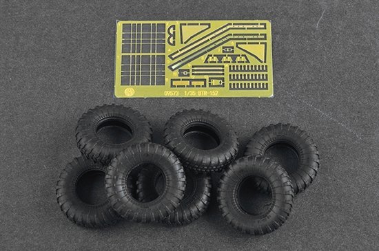 Trumpeter 09574 Soviet BTR-152K1 APC 1/35