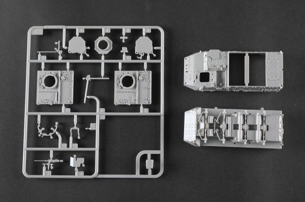 Trumpeter 07424 M1131 Stryker Fire Support Vehicle 1/72