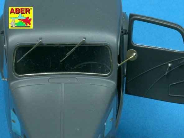 Aber 35231 Citroen Traction 11CV Staff Car (1:35)