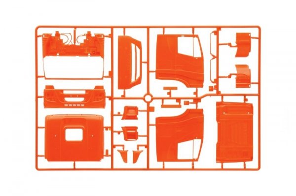 Italeri 3928 IVECO HI-WAY 480 E5 LOW ROOF 1/24