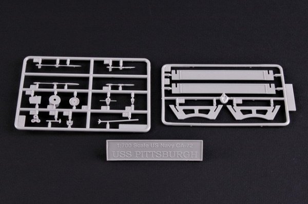 Trumpeter 05726 USS PITTSBURGH CA-72 1/700