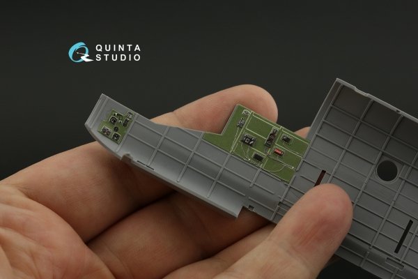 Quinta Studio QD+48379 Bristol Beaufort Mk.I 3D-Printed &amp; coloured Interior on decal paper (ICM) (with 3D-printed resin parts) 1/48