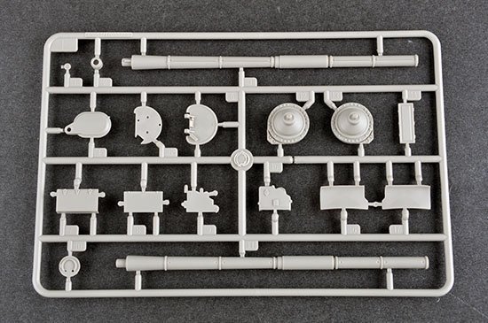 Trumpeter 09588 Russian T-80BVM MBT(Marine Corps) 1/35