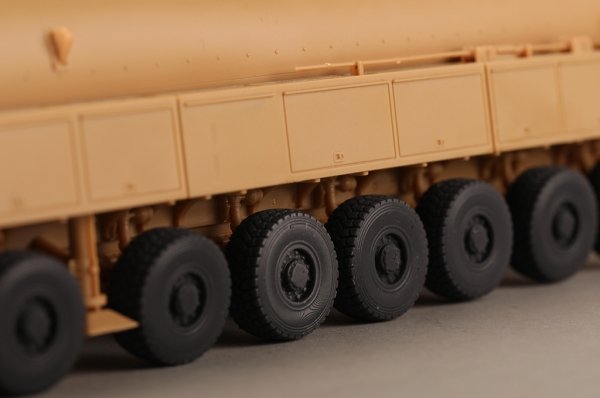 Hobby Boss 82964 DF-61 ICBM 1/72