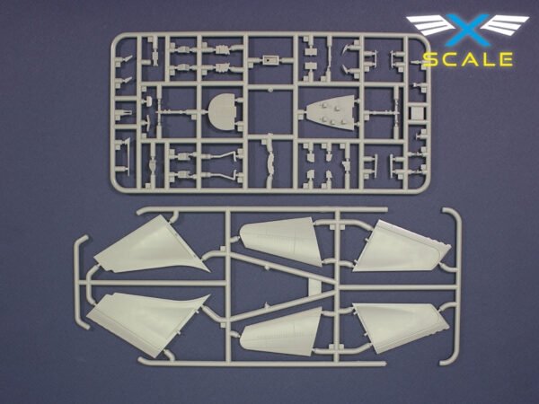 X-Scale 144008 B707-124 Long Range Narrow Body Airliner Continental 1/144