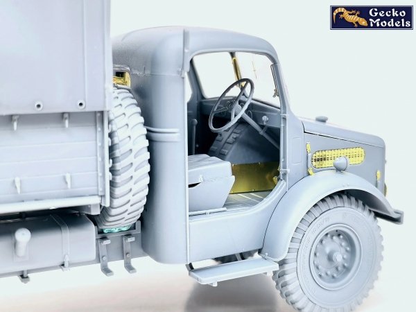 Gecko Models 35GM0153 Bedford OYD Truck 3t 4x2 GS (Wooden Cargo Body) 1/35