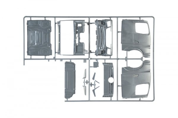 Italeri 3968 MB Actros MP4 Big Space - Grand Prix Edition 1/24
